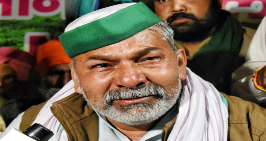 गाजीपुर बॉर्डर पर देर रात तक चला हाईवोल्टेज ड्रामा, राकेश टिकैत ने कहा- जारी रहेगा आंदोलन गाजीपुर बॉर्डर पर देर रात तक चला हाईवोल्टेज ड्रामा, राकेश टिकैत ने कहा- जारी रहेगा आंदोलन